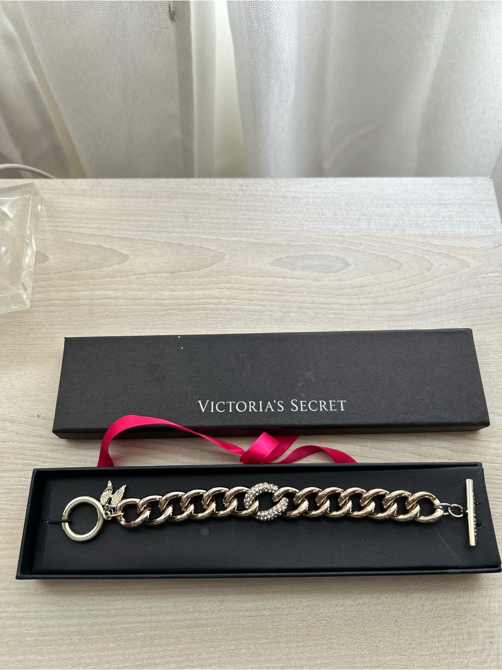 Victoria Secret chain bracelet